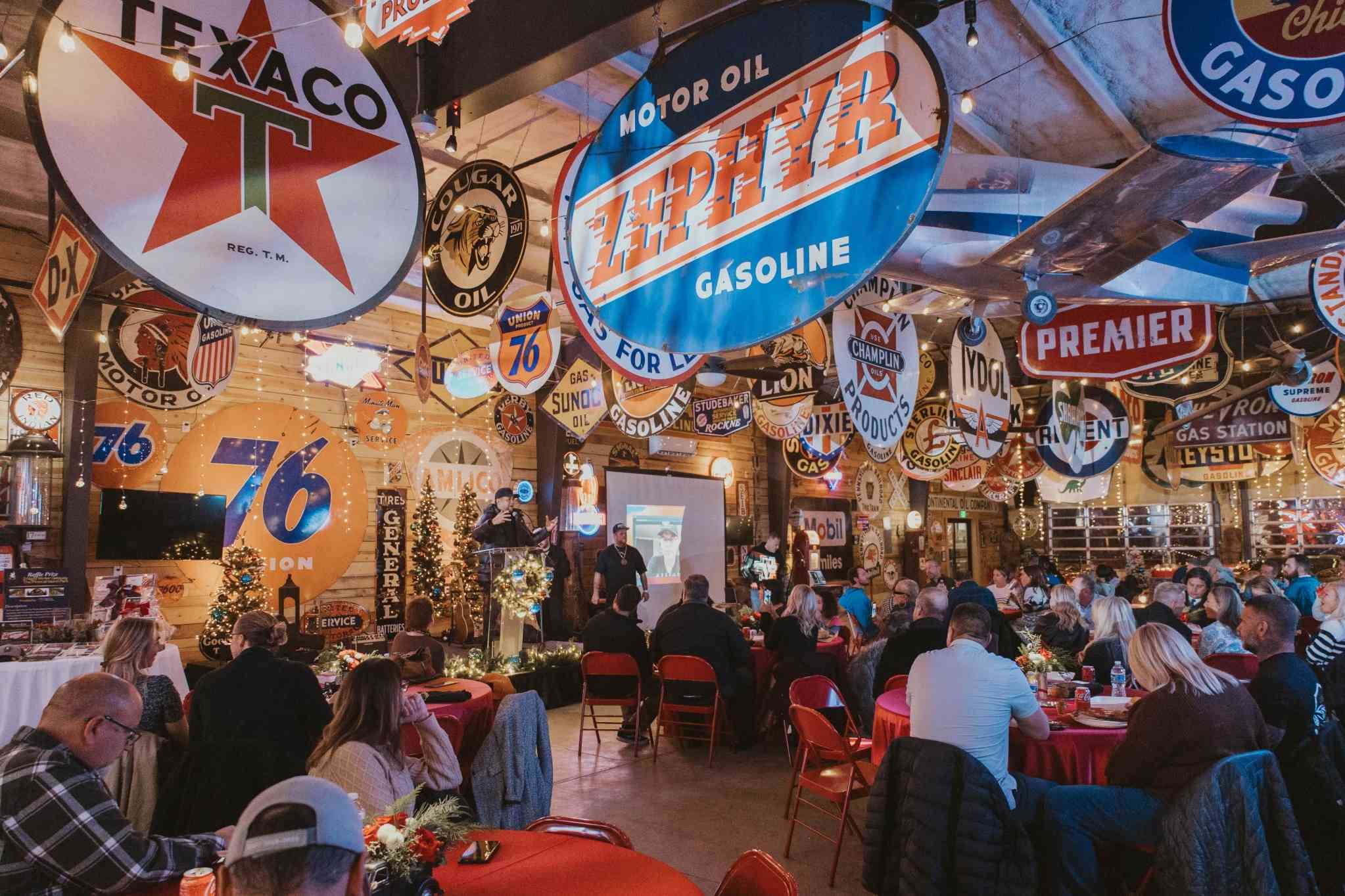 Lively indoor event with vintage decor planned in Houston