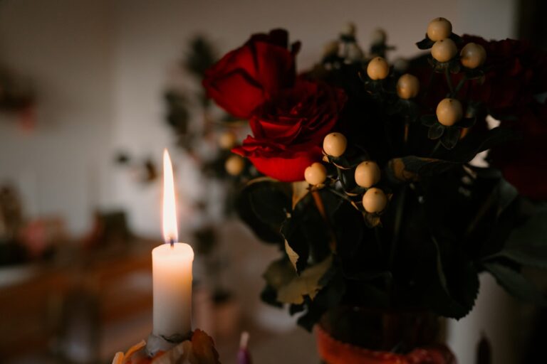 Creative Ways to Use Candles, Flowers, and Lights in Event Décor