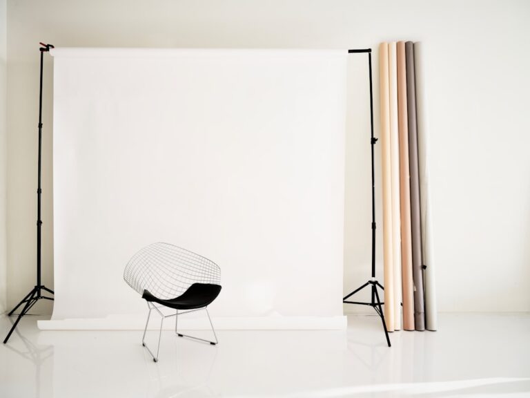 Simple Backdrop Ideas for Photos, Cake Tables, and Event Corners