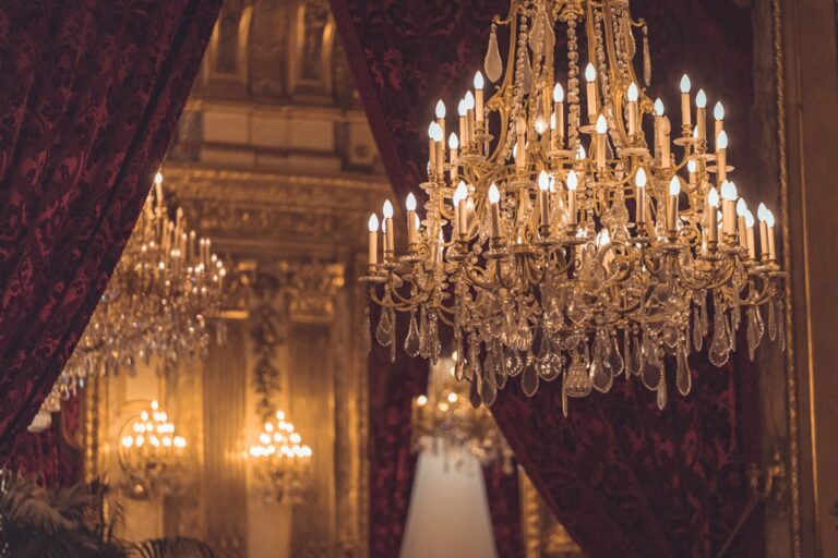 Event Lighting Tips to Create a Warm and Elegant Atmosphere